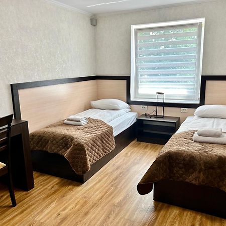 Hotel Koral Chernivtsi Exterior foto