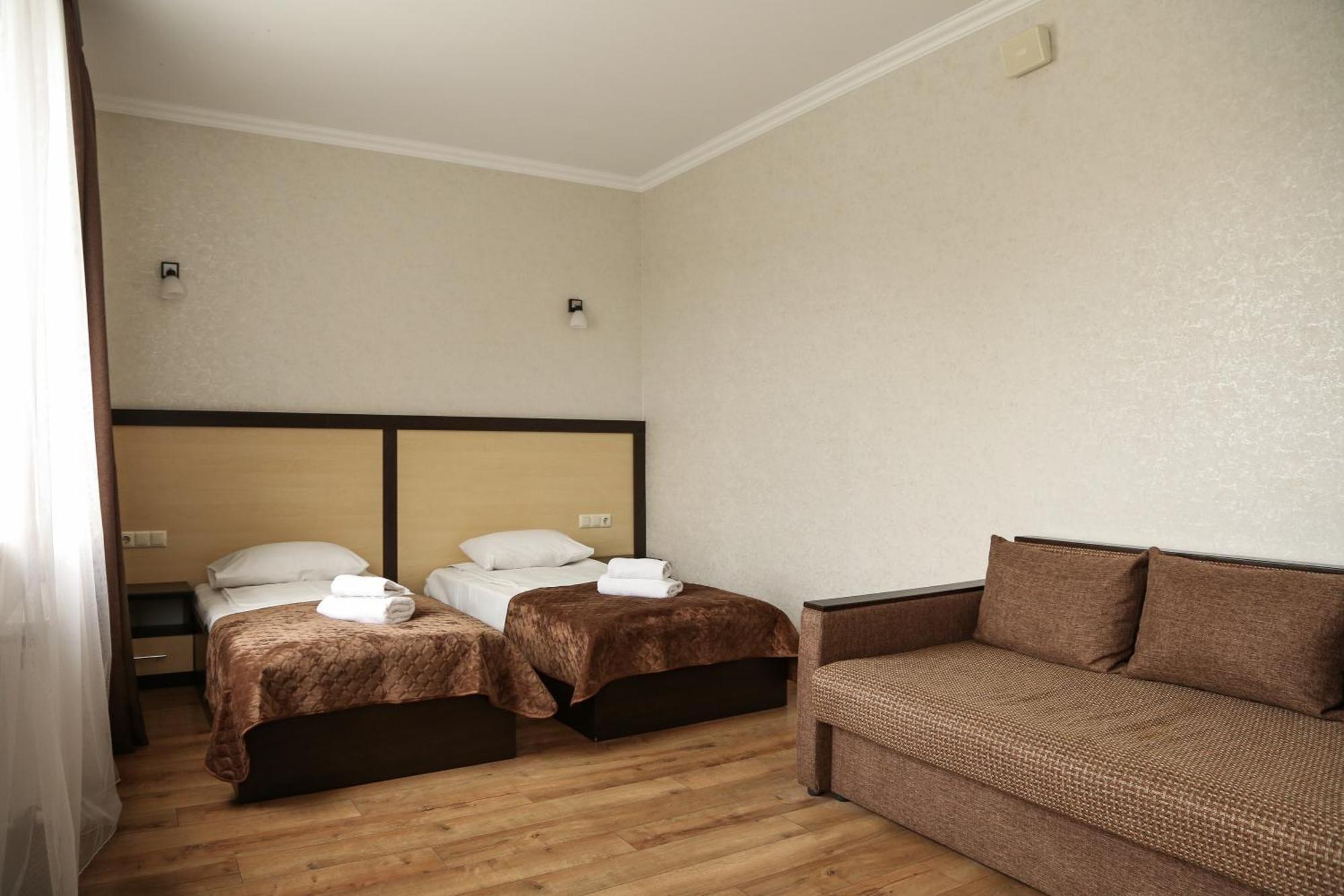 Hotel Koral Chernivtsi Exterior foto